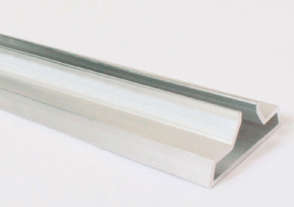 Perfil aluminio para tablero ranurado x 2,45 m